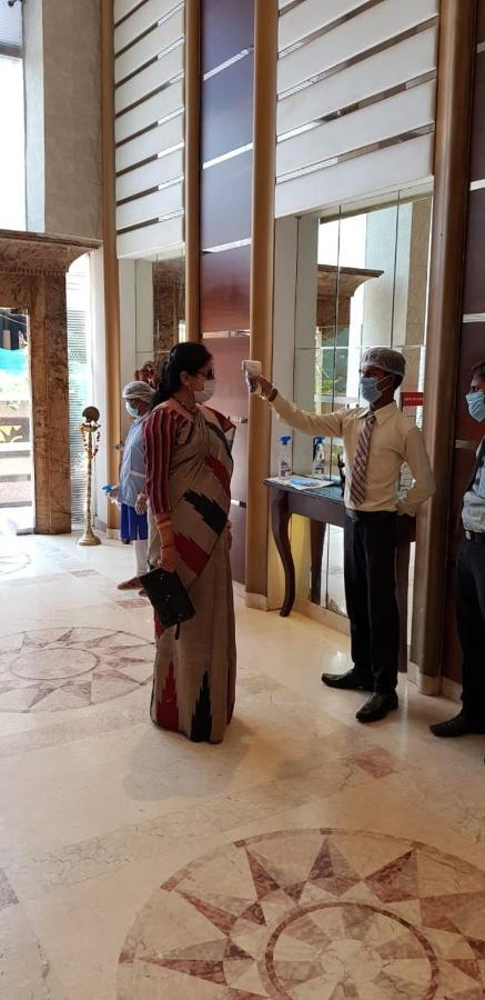 Hotel Venkatesh International Rāipur Exteriör bild