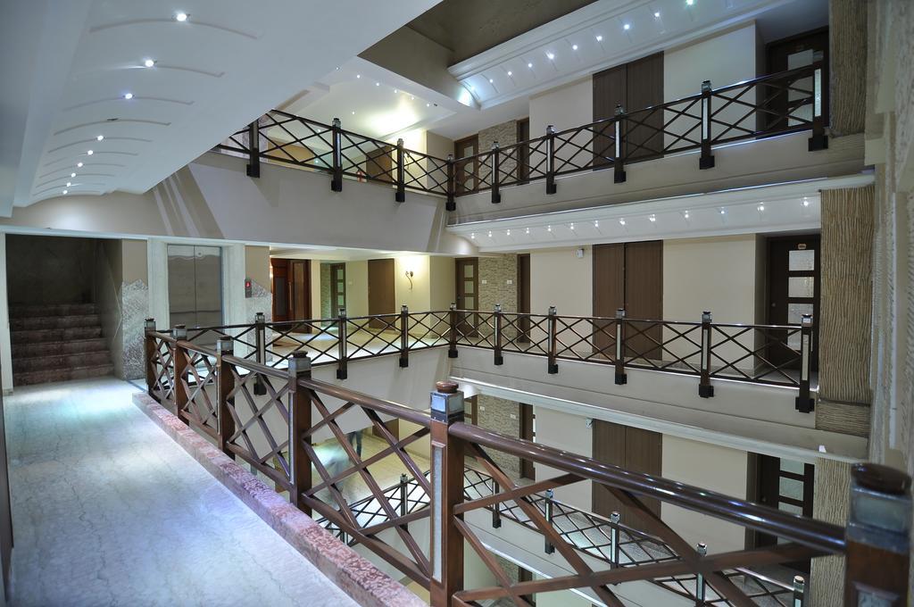 Hotel Venkatesh International Rāipur Exteriör bild