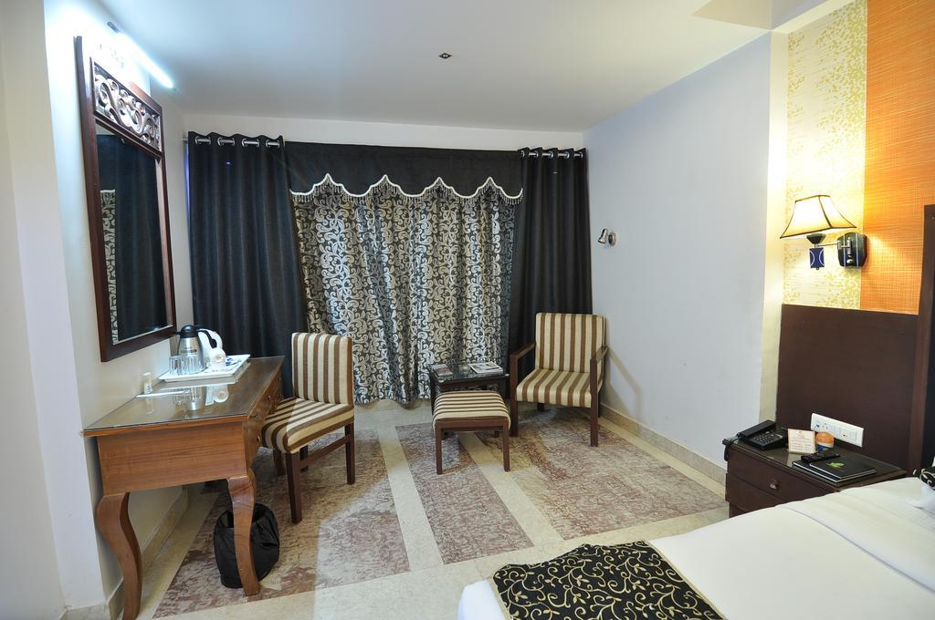 Hotel Venkatesh International Rāipur Rum bild