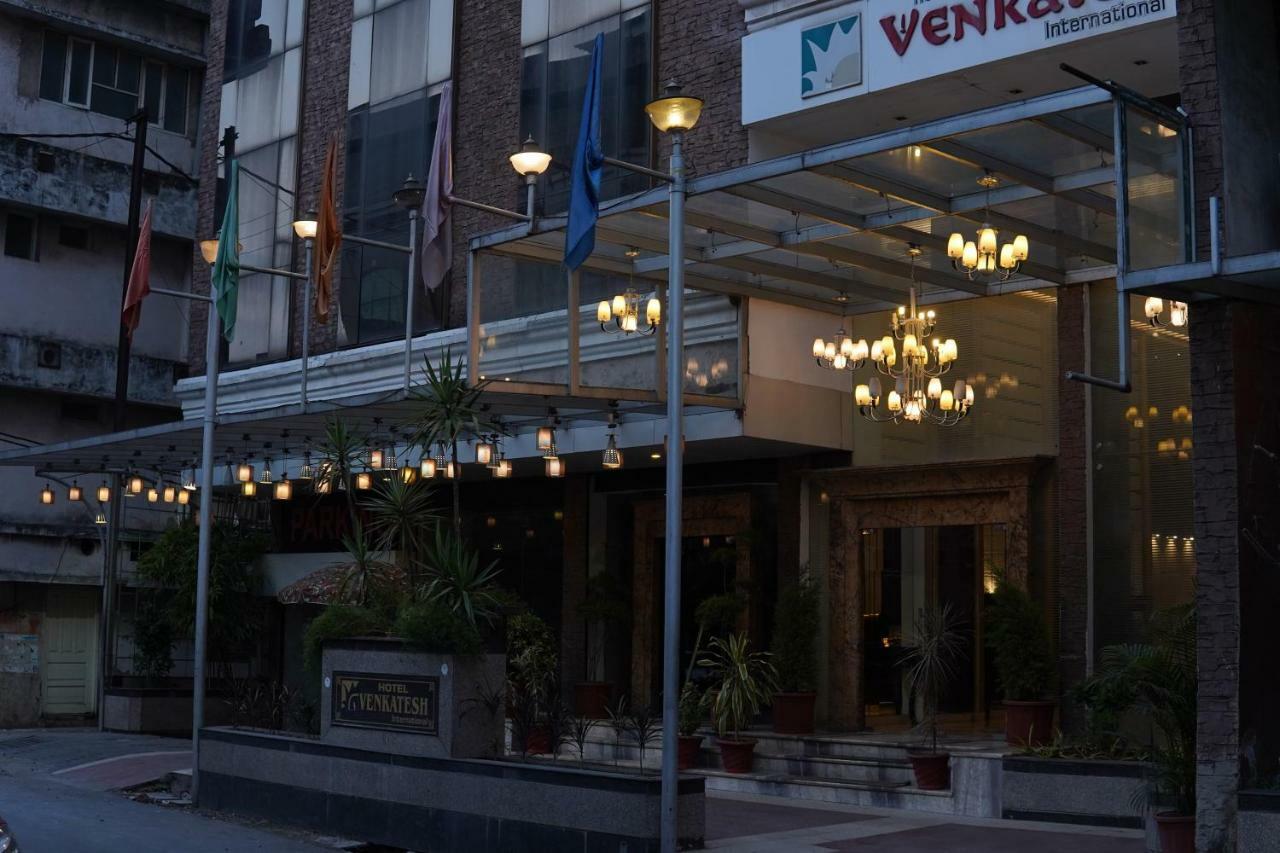 Hotel Venkatesh International Rāipur Exteriör bild