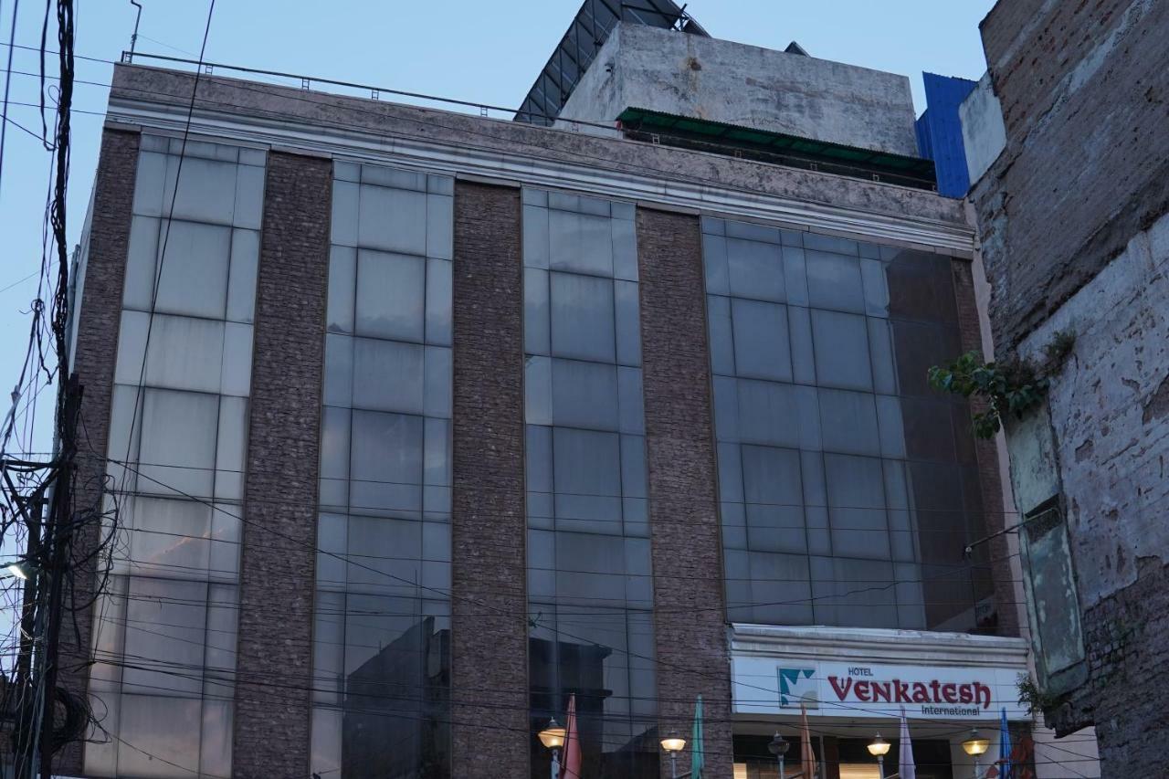 Hotel Venkatesh International Rāipur Exteriör bild